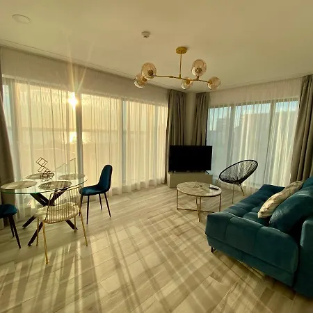Golden Vibes In Bel Air Mamaia
