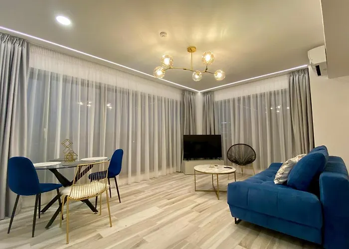 Golden Vibes In Bel Air * Mamaia